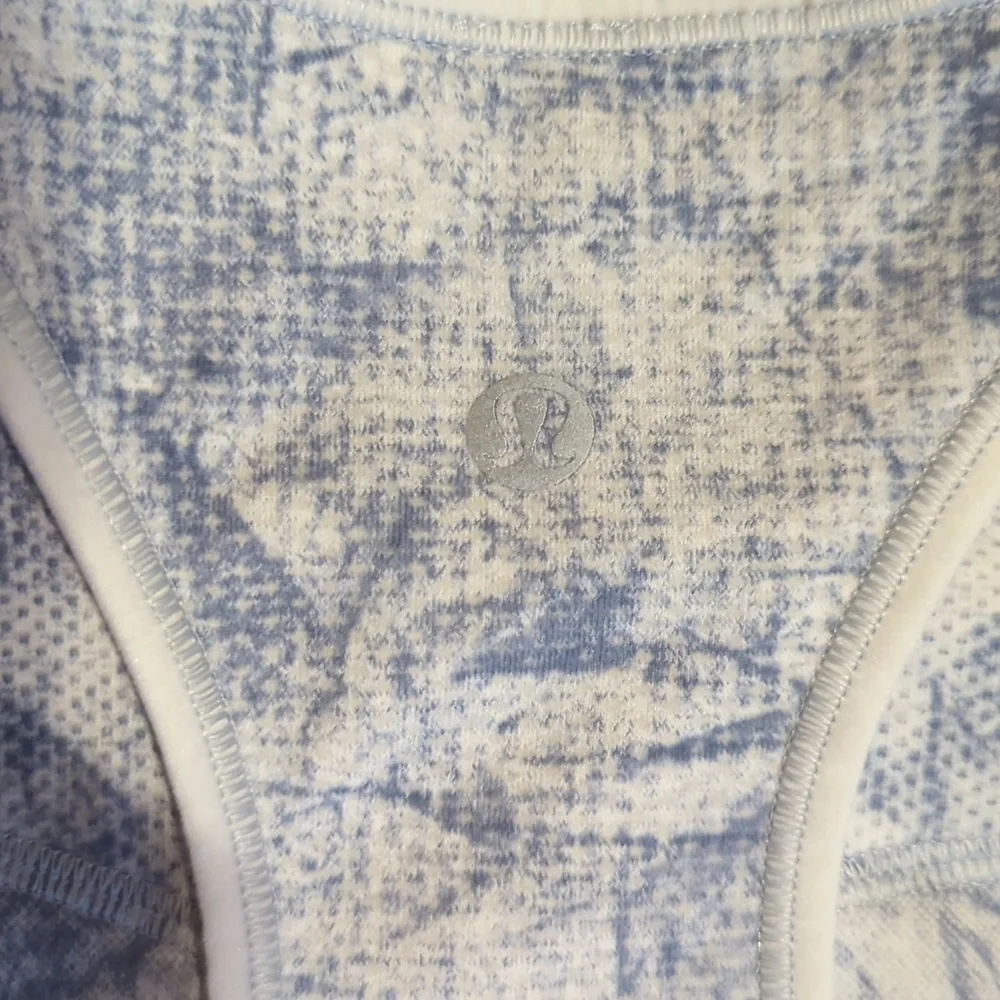 Lululemon Ebb to Train Bra - Picture 4 of 5